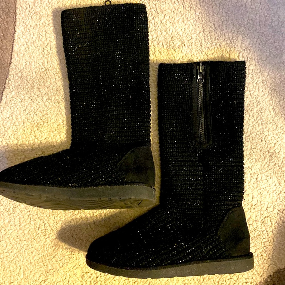 Sparkly black woman’s boots